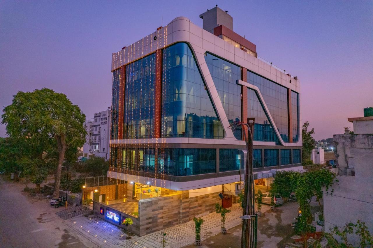 Pax Hotel Grand Blue 3 Min Walk From Udaipur City Railway Station Exterior photo