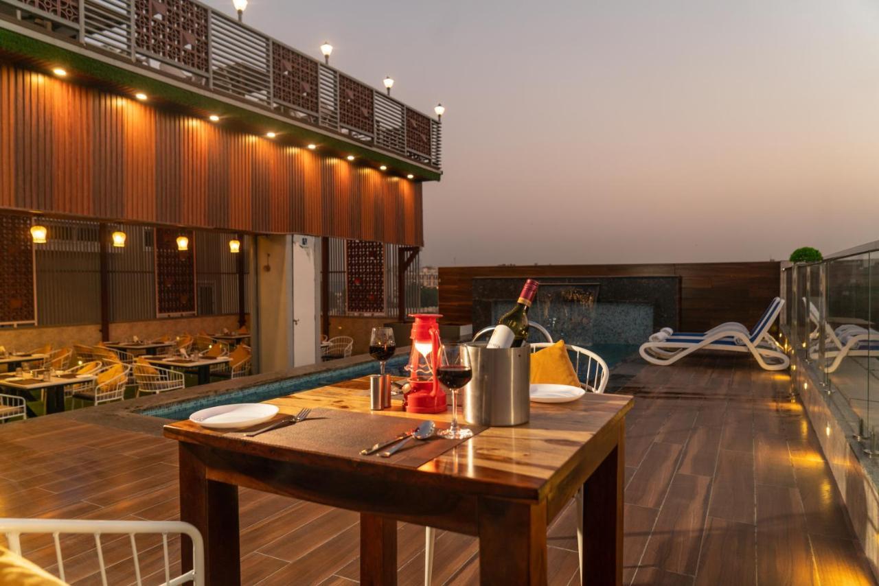 Pax Hotel Grand Blue 3 Min Walk From Udaipur City Railway Station Exterior photo
