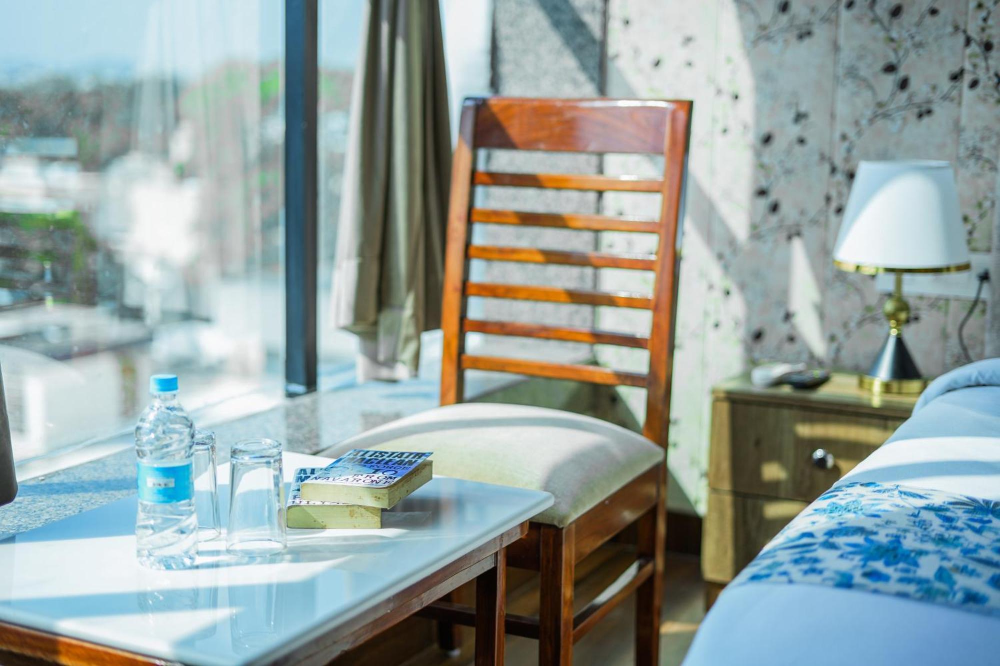 Pax Hotel Grand Blue 3 Min Walk From Udaipur City Railway Station Exterior photo