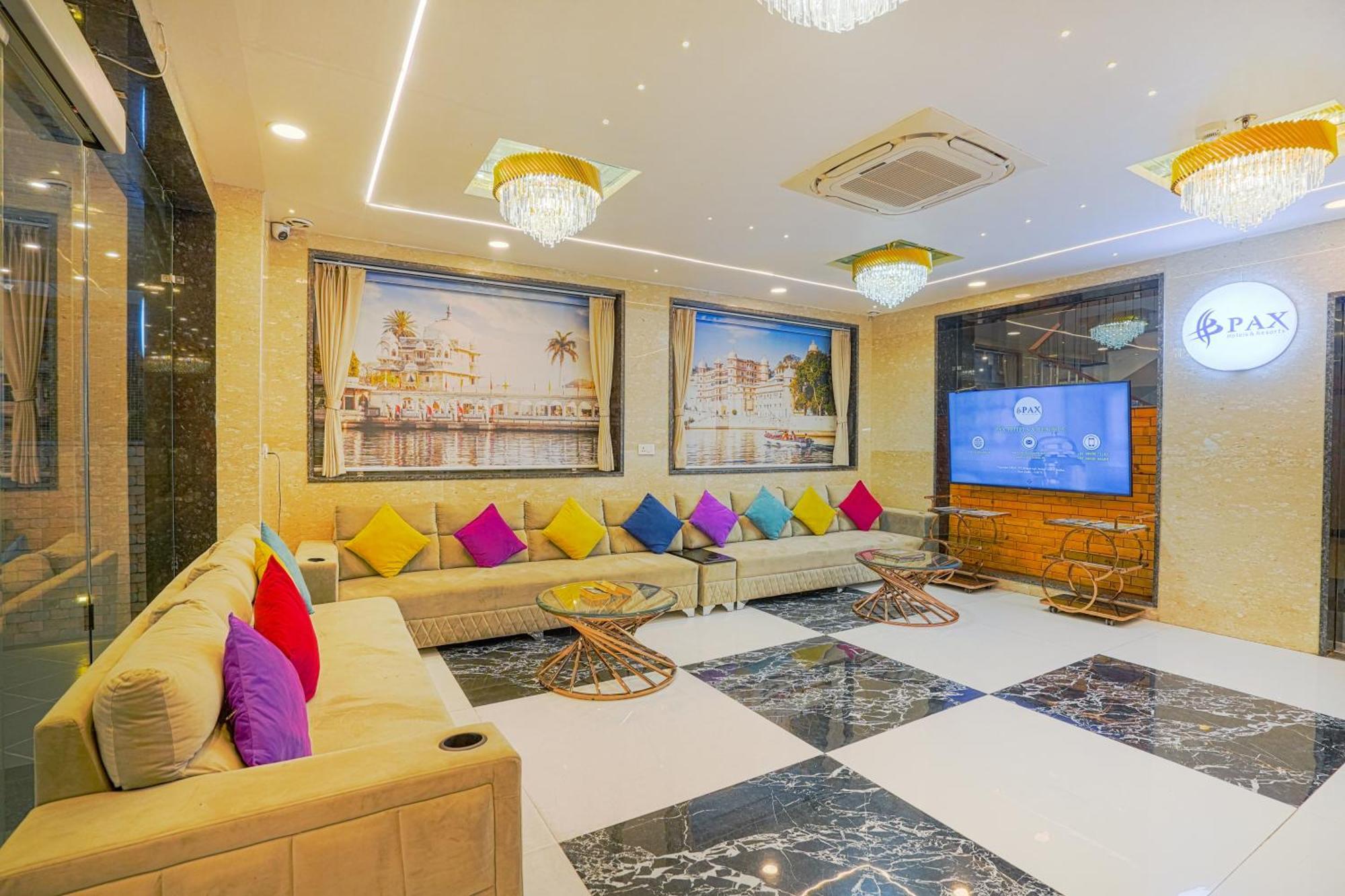 Pax Hotel Grand Blue 3 Min Walk From Udaipur City Railway Station Exterior photo