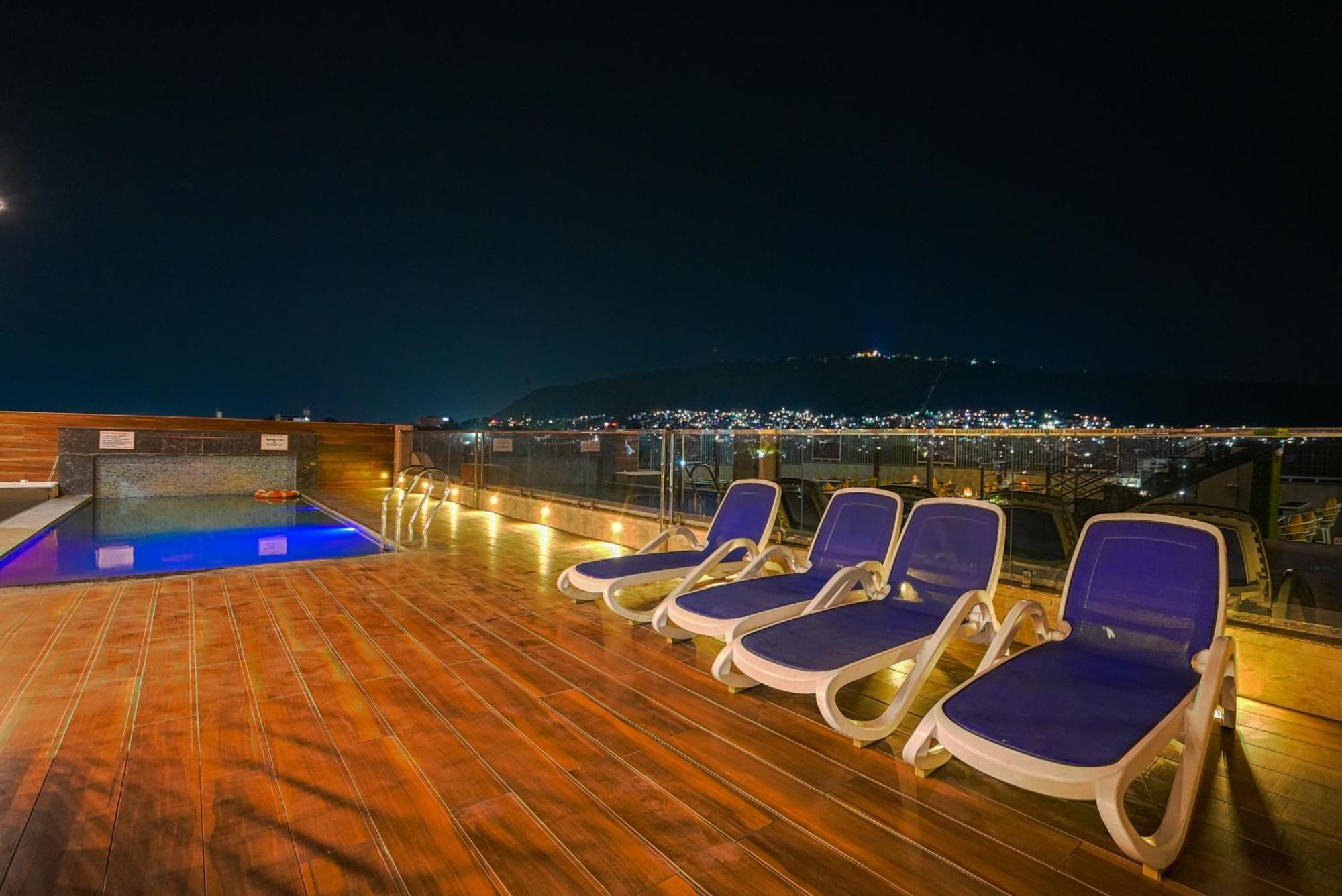 Pax Hotel Grand Blue 3 Min Walk From Udaipur City Railway Station Exterior photo