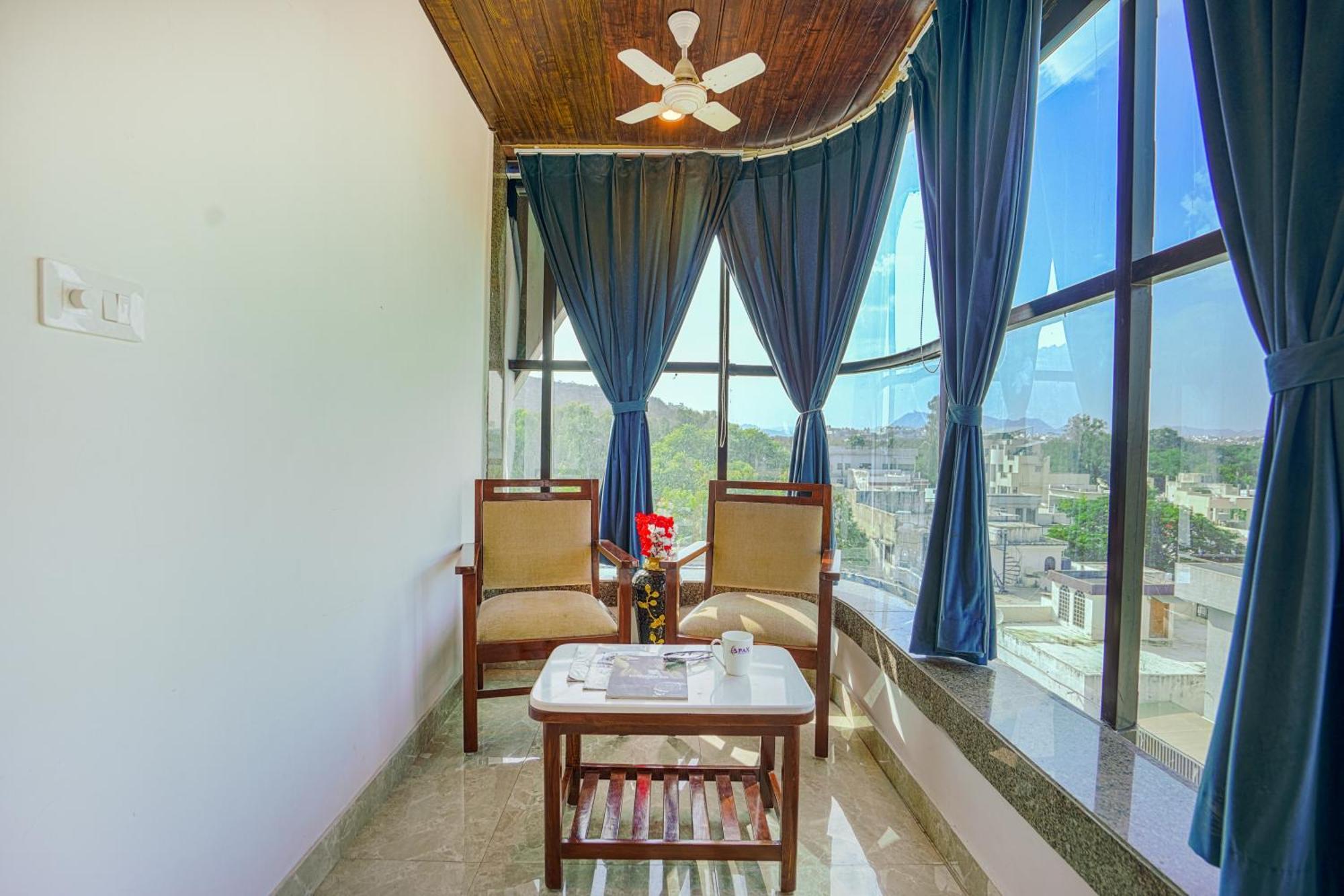 Pax Hotel Grand Blue 3 Min Walk From Udaipur City Railway Station Exterior photo