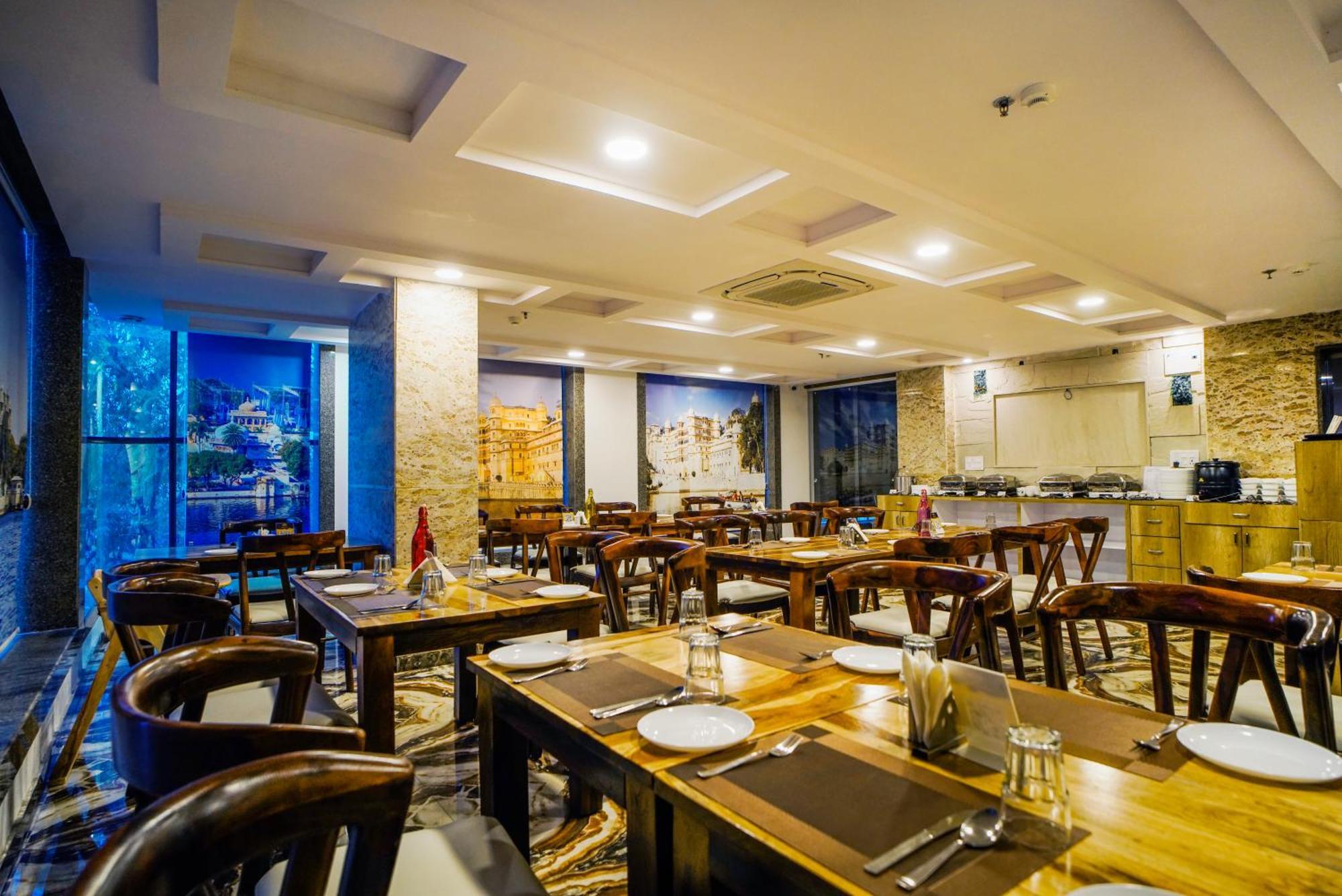 Pax Hotel Grand Blue 3 Min Walk From Udaipur City Railway Station Exterior photo