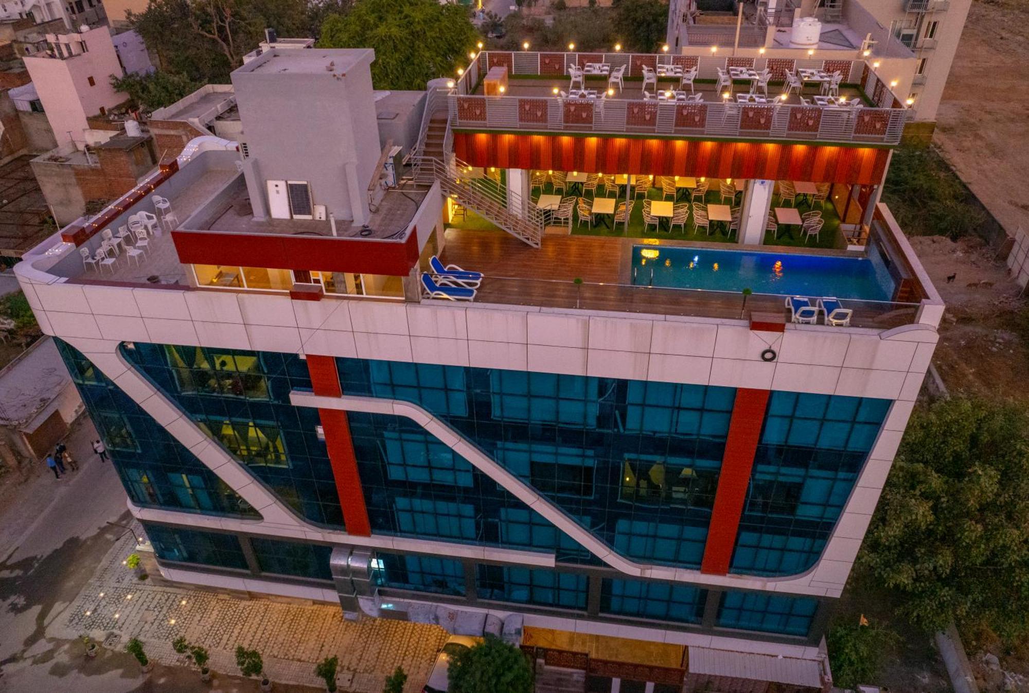 Pax Hotel Grand Blue 3 Min Walk From Udaipur City Railway Station Exterior photo